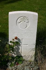 Dozinghem Military Cemetery - Whitaker, B. McC.